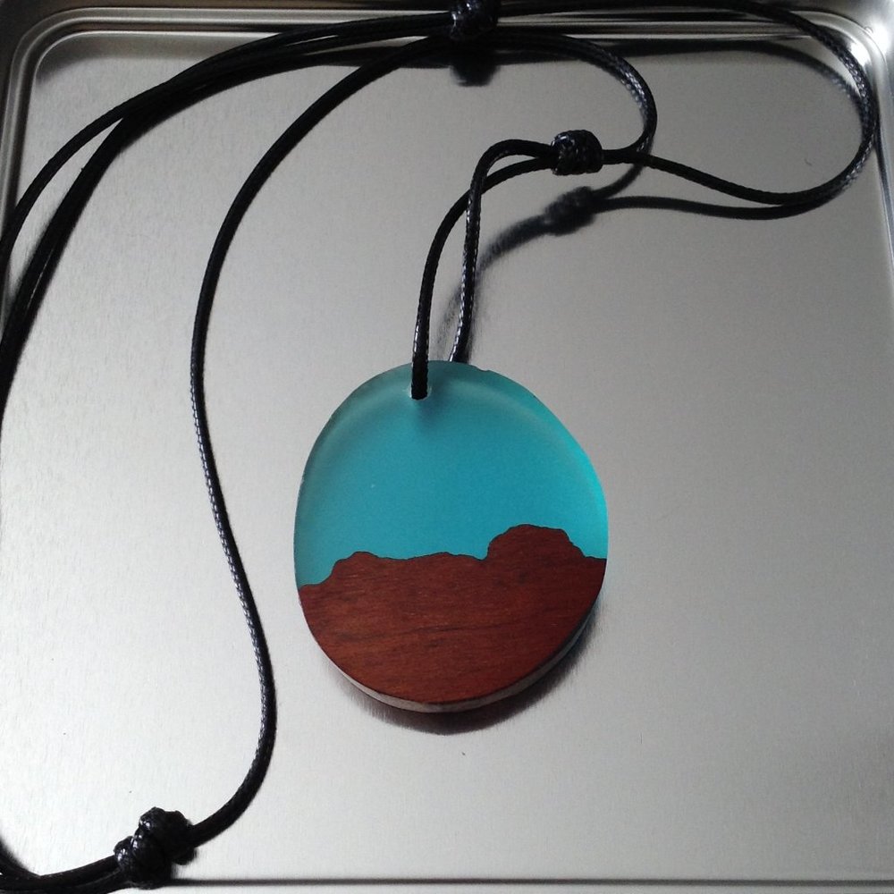 Boho style round pendant necklace